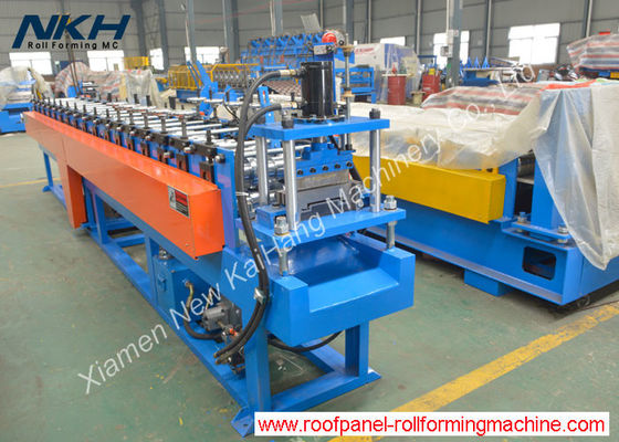 खरीदें टिकाऊ स्टड और ट्रैक रोल बनाने की मशीन / सजावटी पैनल रोलिंग मशीन online manufacture