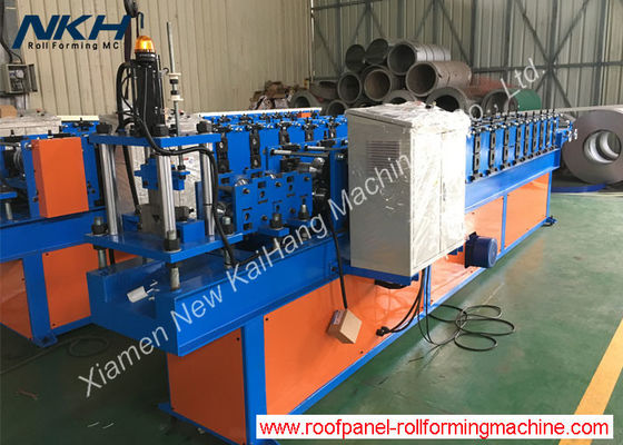खरीदें Slotted कोण रोल बनाने की मशीन, चमकती पैनल ट्रिम रोल बनाने की मशीन online manufacture